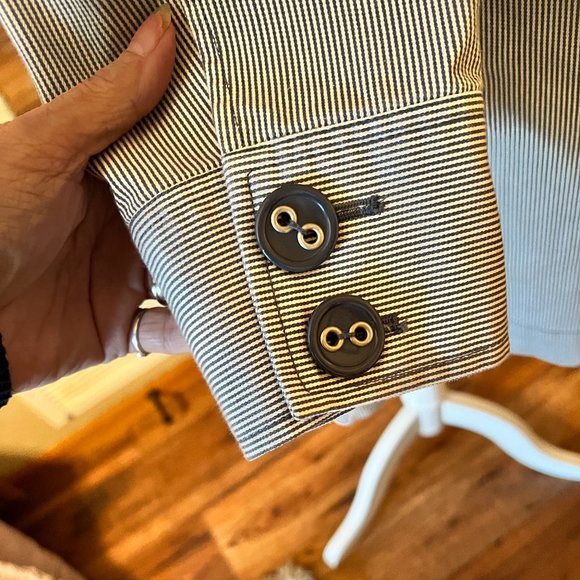 Sold - Picture 5 of 11